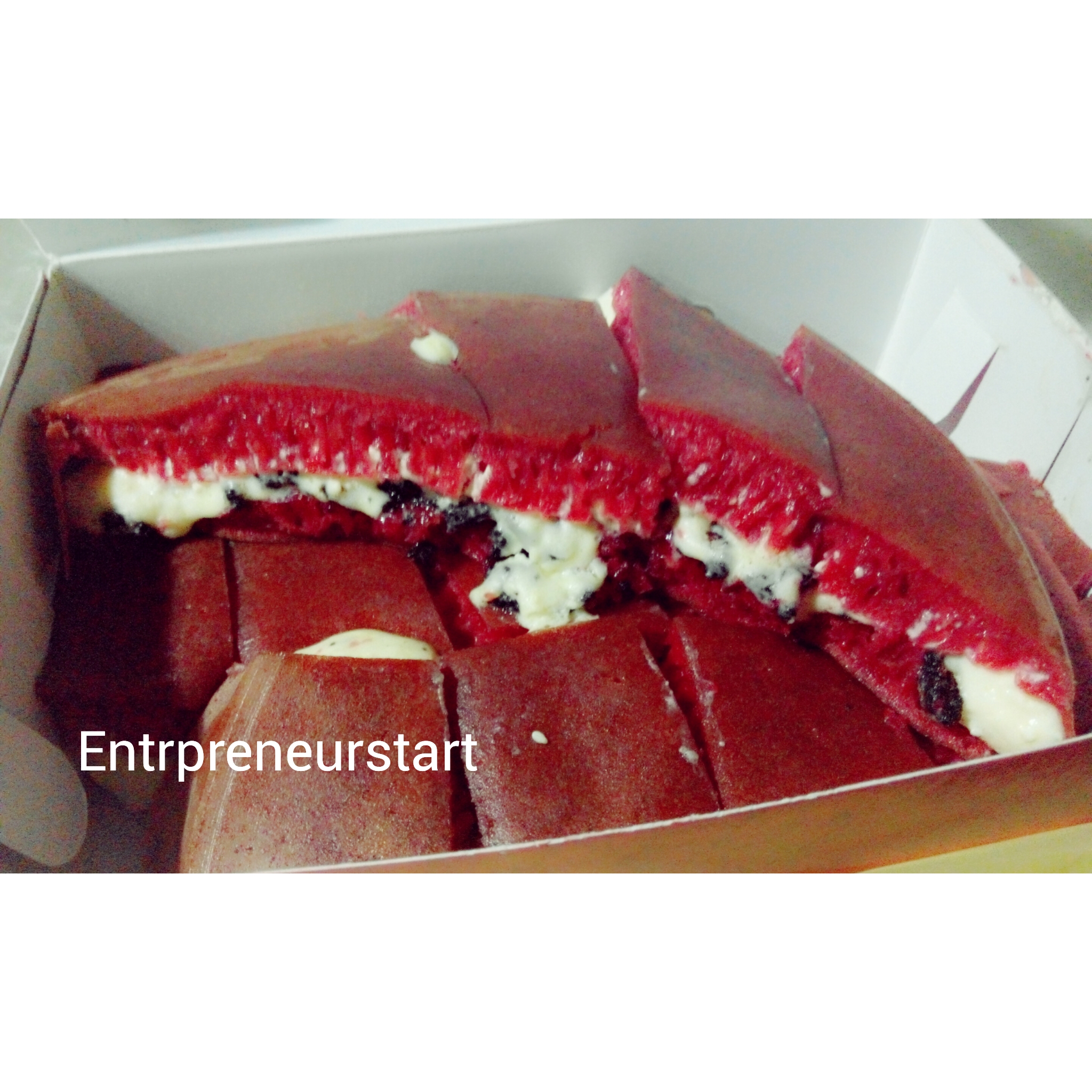 Alamat terang bulan red velvet cream cheese oreo manyar kertoarjo surabaya