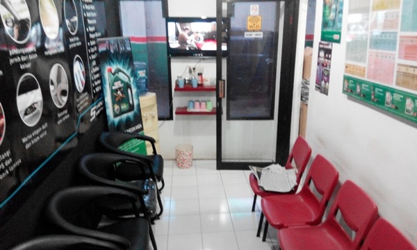 Bengkel mobil kutisari surabaya selatan