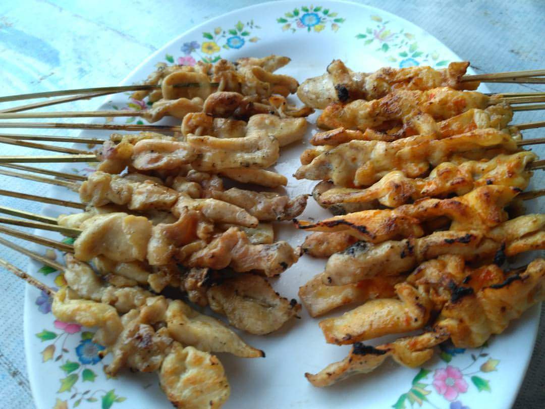 Sate asin tretes pak tawi